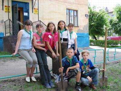 "Следопыты" помогают в благоустройстве Шумерли.